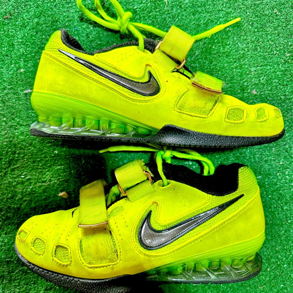 *RARE* Nike Romaleos 2  Volt men’s size 4/ women’s 6